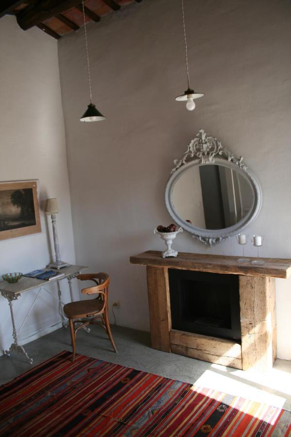 Le Rondini Bed and Breakfast Montrás Eksteriør billede